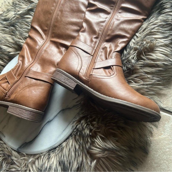 NIB Forever Justina Boots - Picture 9 of 14